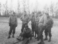 100th Battalion soldiers gather around a mortar. [Courtesy of Mary Hamasaki]