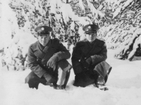 November 29, 1942 Another snow scene. Yukio Takehara, Waipahu by on the left.  [Courtesy of Jan Nadamoto]