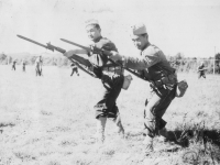 Left to Right:  Harold Higashi, L. Kimura. Oct. 1942.  [Courtesy of Rocky Nakahara]