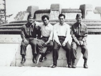 Stanley Hamamura and fellow soldiers sightseeing. [Courtesy of Fumie Hamamura]