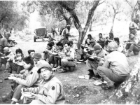 Lunch break while practicing maneuvers at Camp McCoy, Wisconsin (Courtesy of Alvin Tsukayama)