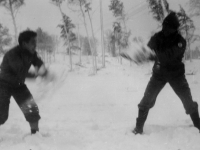 Snow fight- Morihara, Gary.  [Courtesy of Janice Uchida Sakoda]