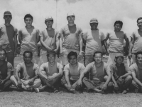 Standing: Kaneko, Ken; Oda, Harold; Kawashima, Jim; Takahashi, Sakae; Koizumi, Tokuichi; Sasaki, Toshio; Ono, Tokui. Sitting: Usui, Mamoru; Oshiro, Jim; Miyashiro, Masaichi; Wozumi, Uki; Muramatsu, Joi; Tomaii, Sam; So, Moses [Courtesy of Ukichi Wozumi]