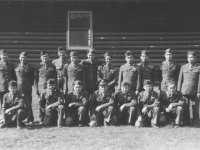 Graduates of the MIS linguist training program at Camp Savage, Minnesota, 1943. [Courtesy of Florence Matsumura]